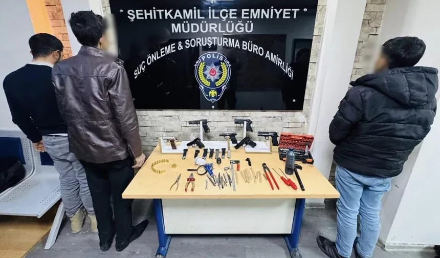 Gaziantep'te Silah ve Uyuşturucu Operasyonu: 3 Gözaltı
