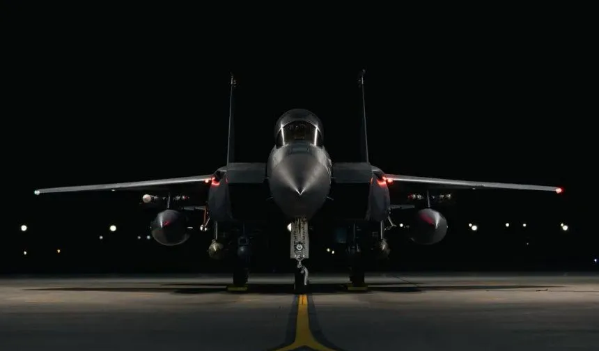 İran Hava Sahası 5 Saat Sonra Yeniden Açıldı