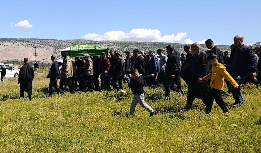 Gaziantep'te acı kaza: Geri manevra yaparken 1,5 yaşındaki torununu ezdi
