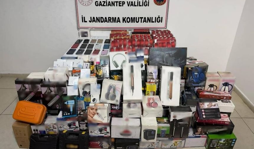Gaziantep'te 1,2 milyon TL değerinde kaçak malzeme ele geçirildi