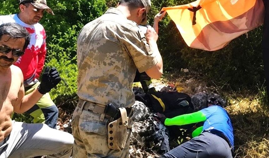 Gaziantep'te yürekleri ağza getiren paraşüt kazası