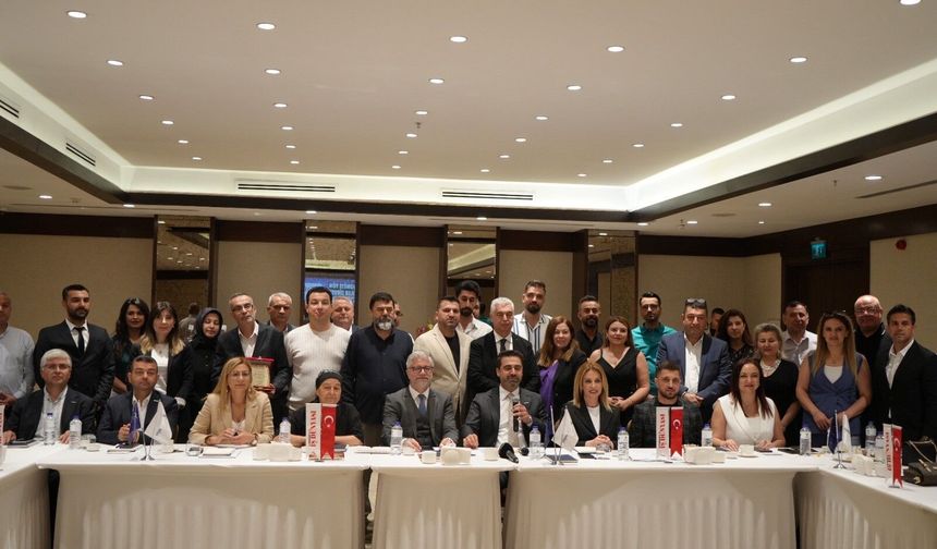 Gaziantep'te "Ekonomiye Yön Verenler" zirvesi düzenlendi