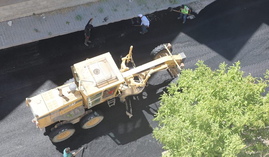 Nizip Belediyesi yol yenileme çalışmalarını aralıksız sürdürüyor