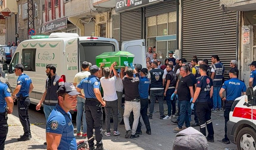 Cezaevinden izinli çıktı, eşini ö*dürdü