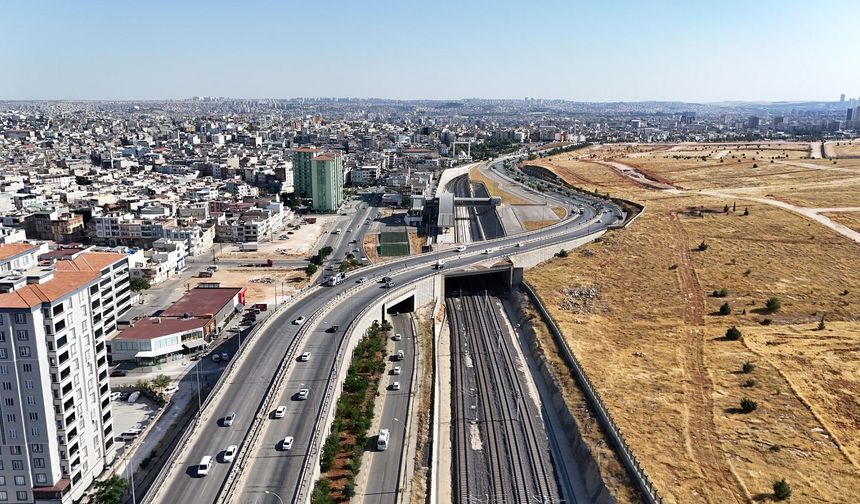 Gaziantep Büyükşehir asfalt çalışmalarına aralıksız devam ediyor