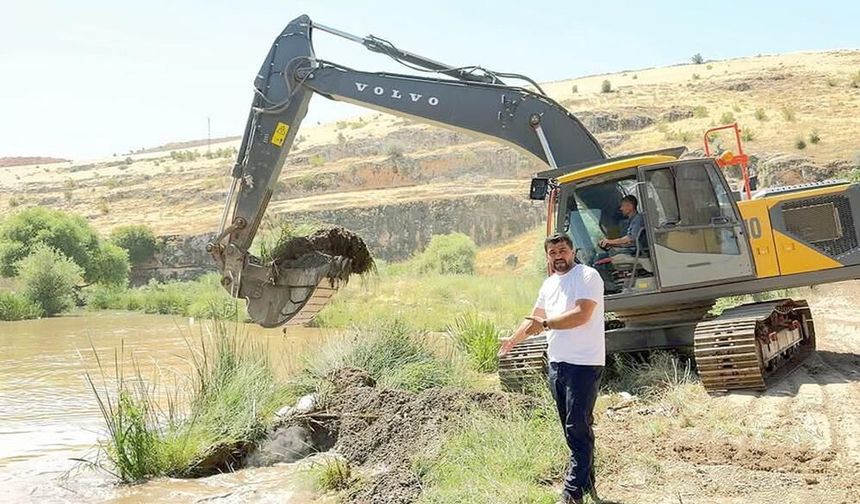 Atilla Sarıkaya, Sıtma Pınar Çayı Piknik Alanını atıklardan temizletti