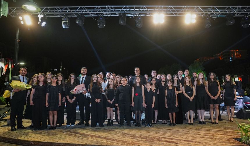 ŞEHİTKAMİL’DEN VADİ PARK’TA MÜZİK DOLU GECE