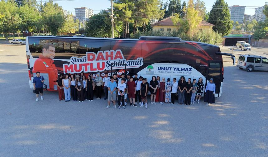 BAŞKAN YILMAZ’DA GENÇLERE YAZIN EN KEYİFLİ HEDİYESİ