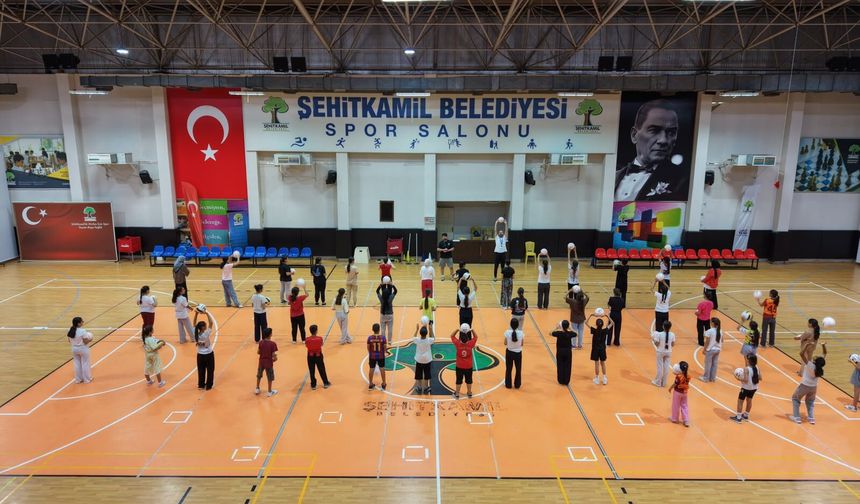 Çocuklar geleceğe Şehitkamil'de hazırlanıyor