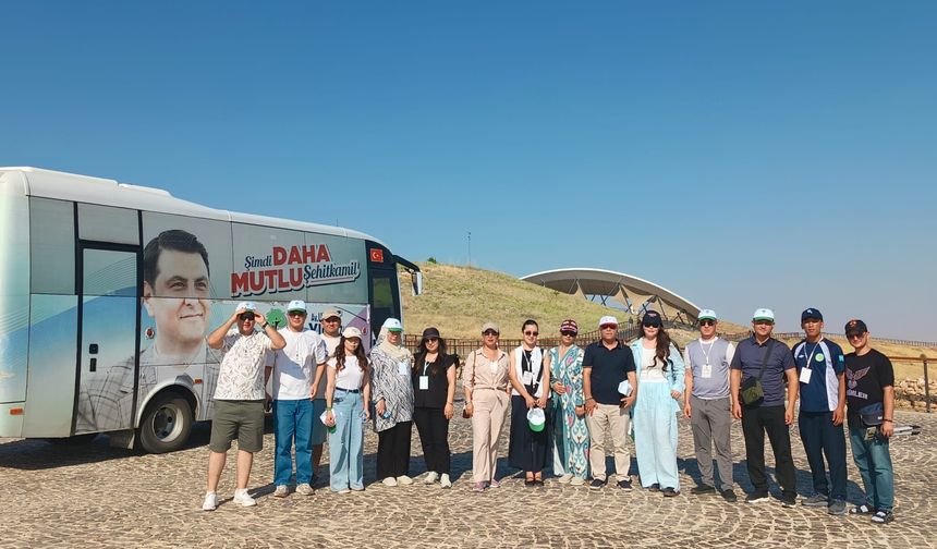 ŞEHİTKAMİL’DEN ARKEOLOJİ ÖĞRENCİLERİNE GÖBEKLİTEPE ZİYARETİ