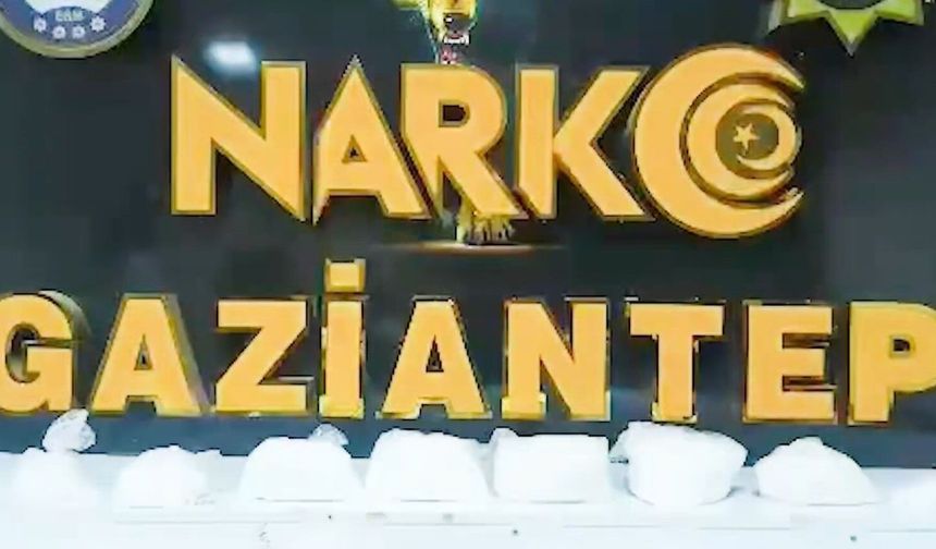 Gaziantep'te 8 buçuk kilo yasaklı madde ele geçirildi