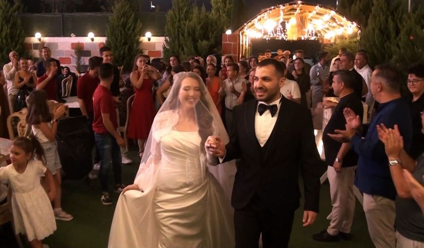 Amerikalı geline Gaziantep'te Türk usulü kına gecesi ve telli duvaklı düğün