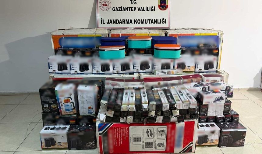 Gaziantep’te 1,3 milyon TL değerinde kaçak malzeme ele geçirildi