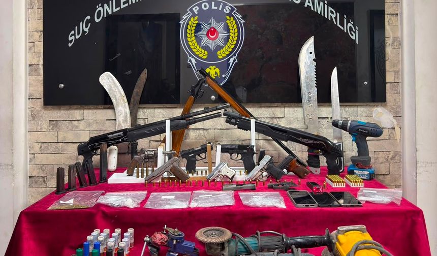 Gaziantep'te 10 adet ruhsatsız silah ele geçirildi