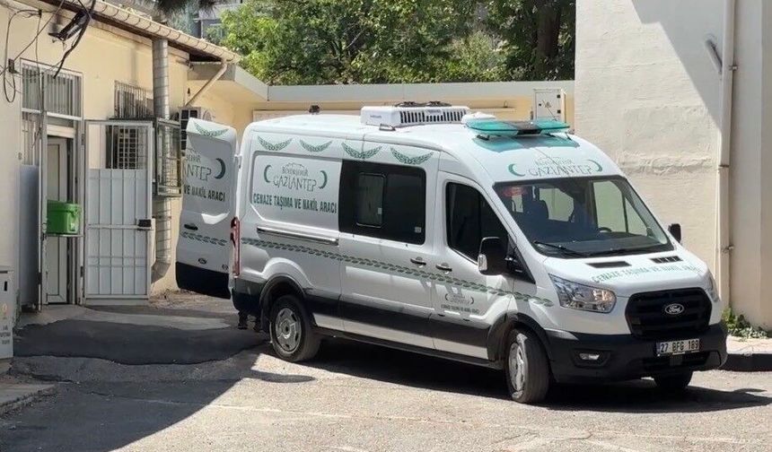 Yaptığı işin parasını isteyen boyacı ustası bıçaklanarak öldürüldü