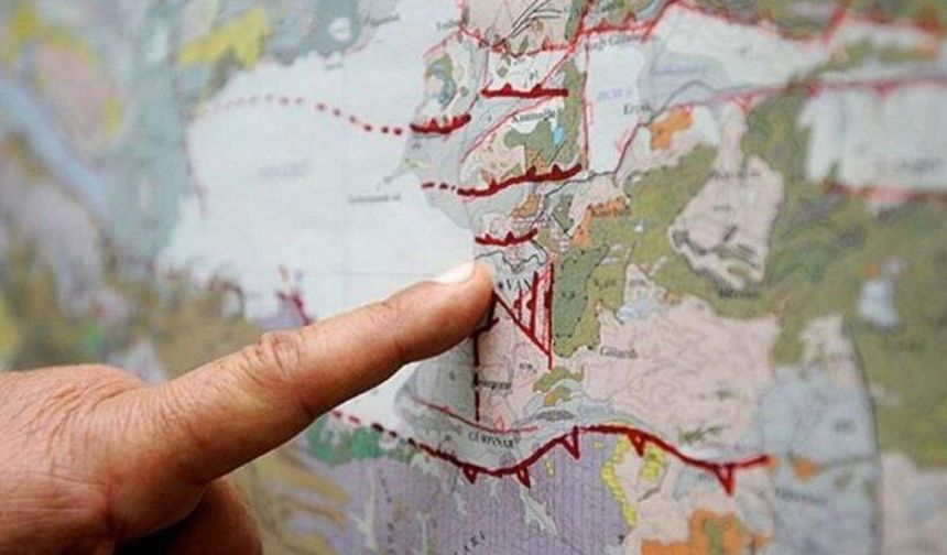 Naci Görür’den 17 Ağustos Yıl Dönümünde Deprem Uyarısı