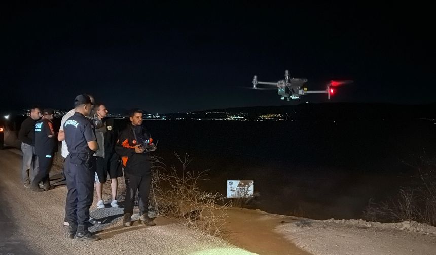 Kaybolan öğretmenden 12 saattir haber alınamıyor