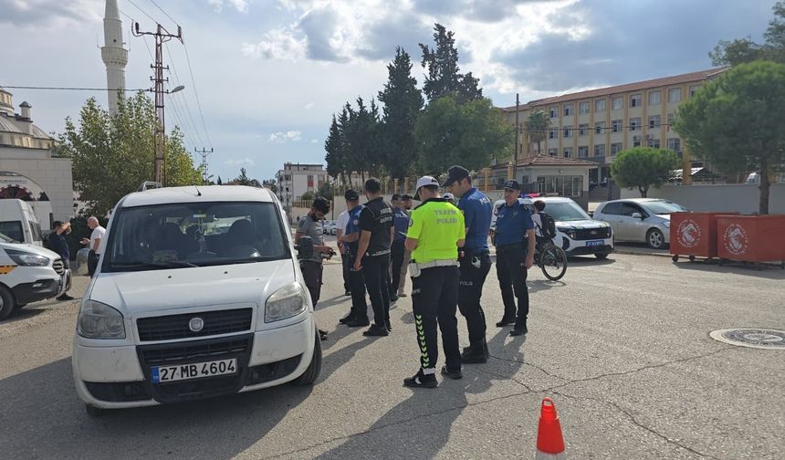 Gaziantep'te okul çevrelerinde asayiş uygulaması yapıldı