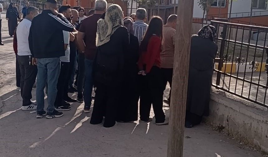 Van'da silahlı öğrenci alarmı