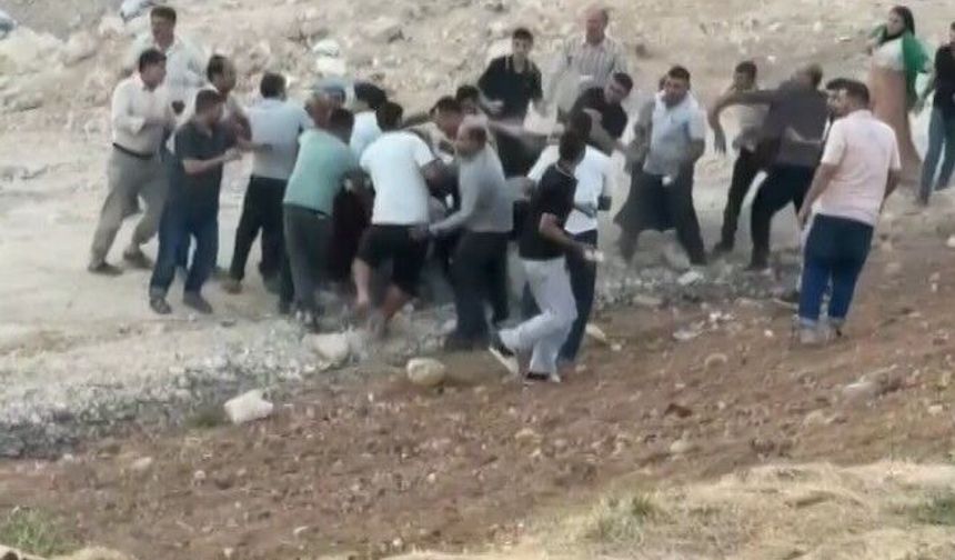 Gaziantep'te iki grup arasında taşlı sopalı meydan kavgası