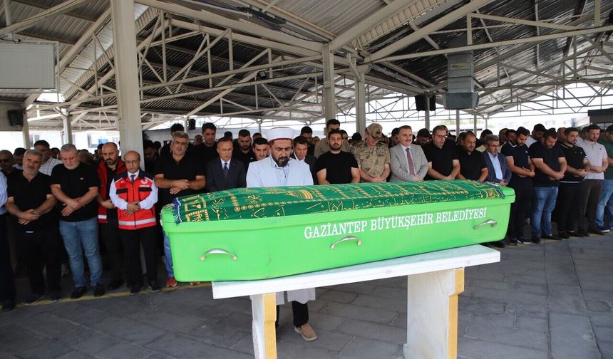 Nihat Balyemez Gözyaşlarıyla Son Yolculuğuna Uğurlandı