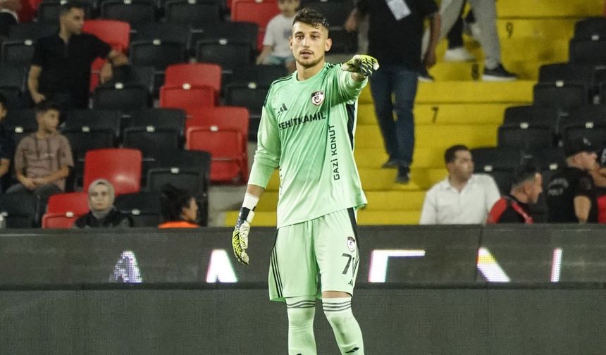 Tobiasz’dan Göztepe Maçı Sonrası Açıklama: “En İyi Yaptığım İş Kurtarış”