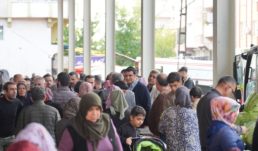 Başkan Yılmaz Sokak Sokak Gezdi, Talepleri Yerinde Dinledi