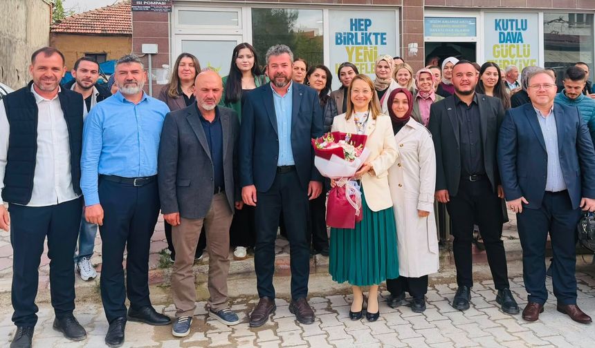 Derya Bakbak, Uşak’ta Türkiye Yüzyılı Buluşmaları’na Katıldı