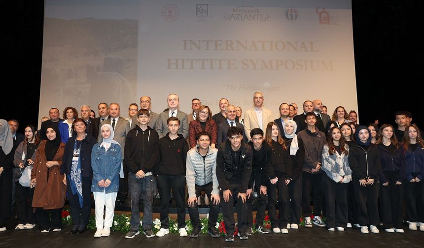 Gaziantep’te 3 bin 500 yıllık tarihe ışık tutan uluslararası buluşma