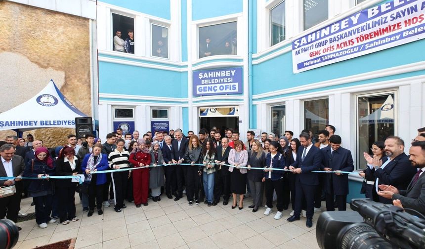 Şahinbey Belediyesi, üniversite öğrencilerine "Genç Ofisi" açtı
