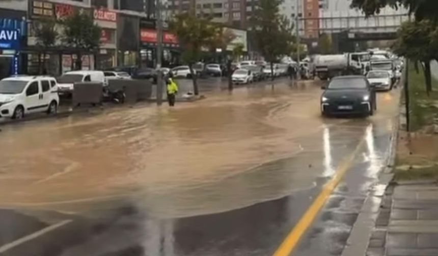 Gaziantep'te etkili olan sağanak hayatı olumsuz etkiledi