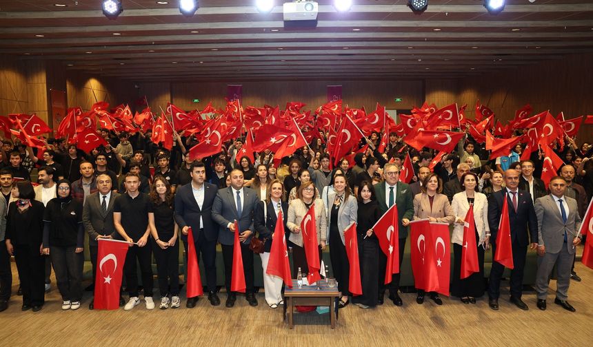 Fatma Şahin’in Gençlerle Buluşmasında Ceza Sürprizi