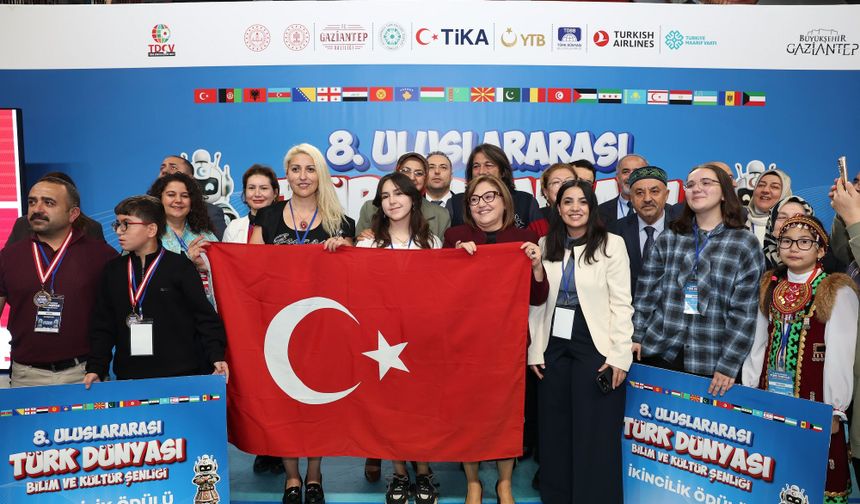 Gaziantep’te Türk Dünyasının Genç Bilim İnsanları Ödüllendirildi