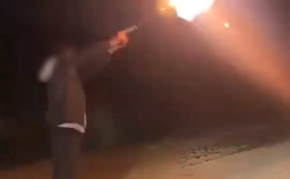 Havaya ateş etti, sosyal medya ele verdi