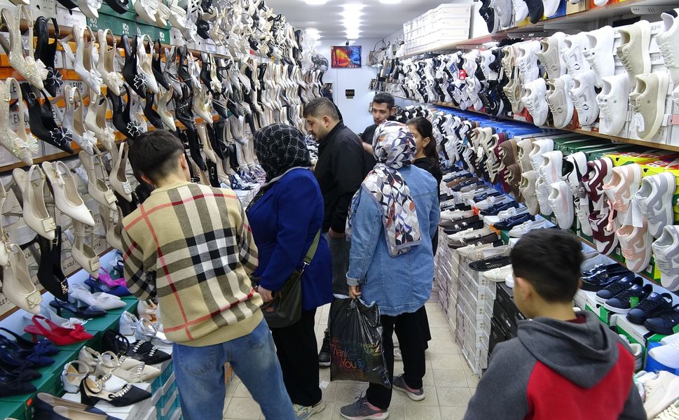 Gaziantep’te bayram alışverişinde adım atacak yer kalmadı
