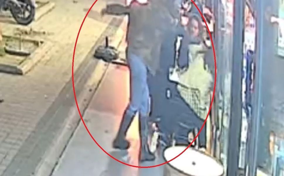 Hem Alkol Hem Taciz! Kaldırıma Dalan Sürücüden Rezillik