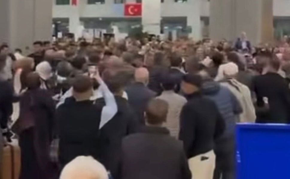 Gaziantep Havalimanı'ndan kavga ve gerginlik