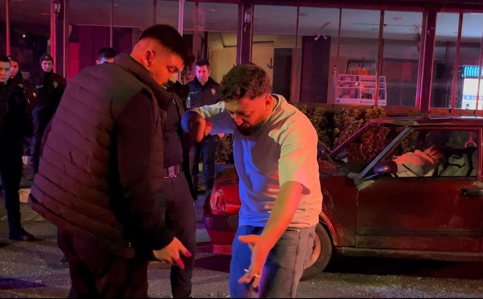 Eşinin Yanında Darp Edildi, Hıncını Aracından Çıkardı