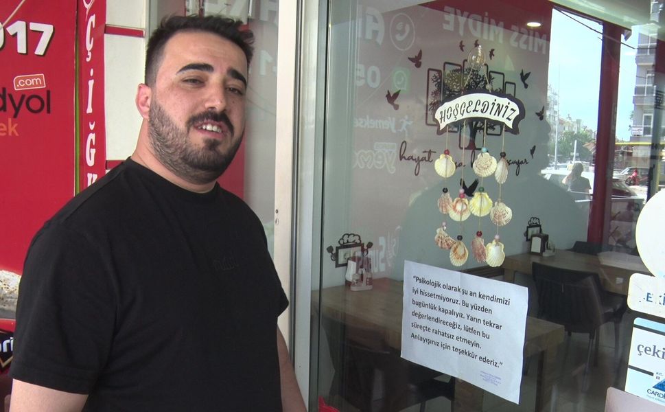 "Psikolojim bozuk" deyip dükkanı açmadı, cama astığı yazıyla dikkat çekti