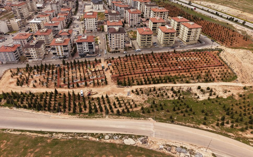 BURAK MAHALLESİ’NE 30 BİN METREKARELİK YENİ PARK