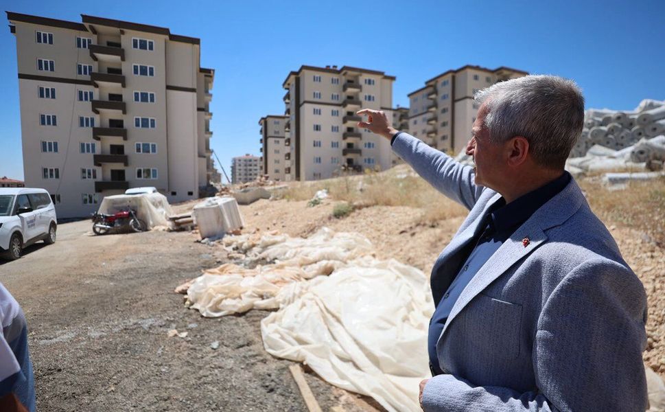 ŞAHİNBEY'DE 3 BİN 414 SOSYAL KONUT HIZLA YÜKSELİYOR