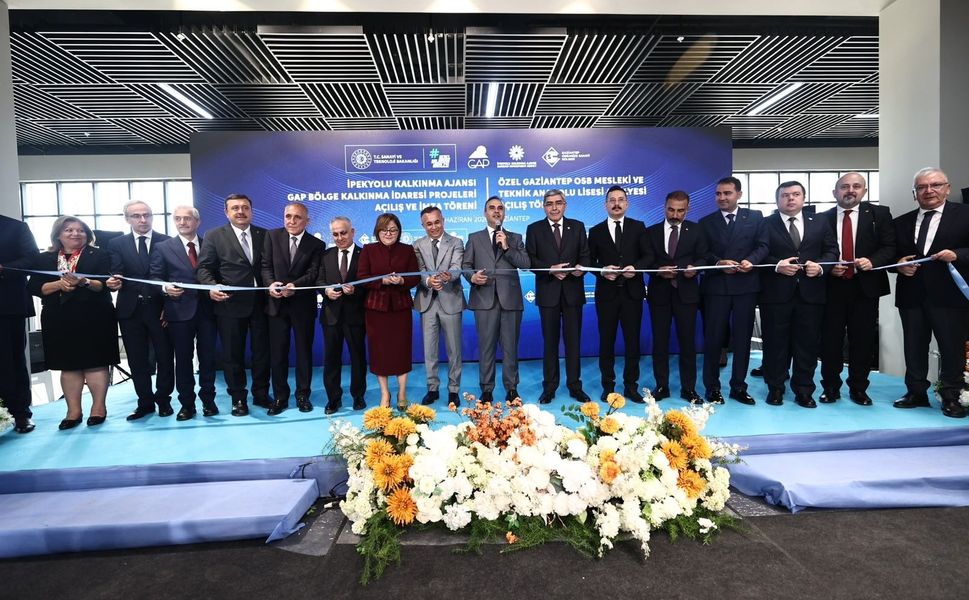 Yeni kalkınma hamleleri için imzalar atıldı