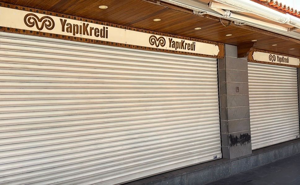Yapı Kredi Bankası Şubesi'ne silahlı saldırı