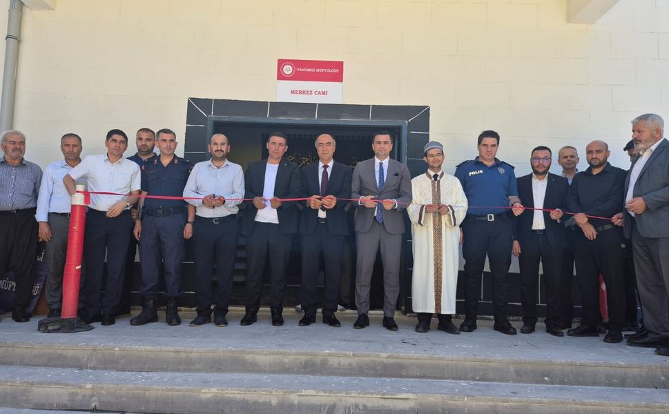 Yavuzeli Merkez Camii Cuma namazıyla ibadete açıldı