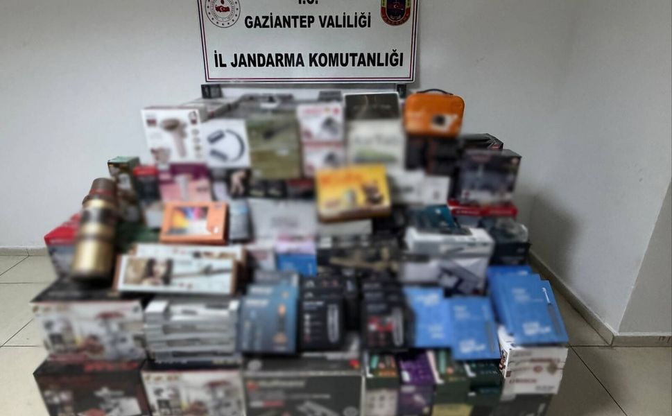 Gaziantep'te 2 milyon TL değerinde kaçak eşya ele geçirildi