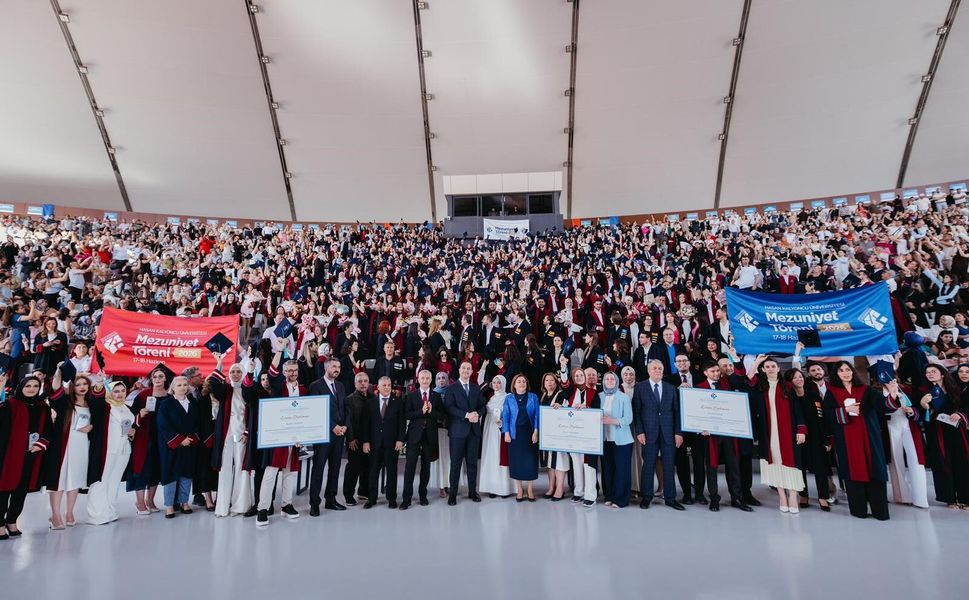 Hasan Kalyoncu Üniversitesi'nde mezun töreni