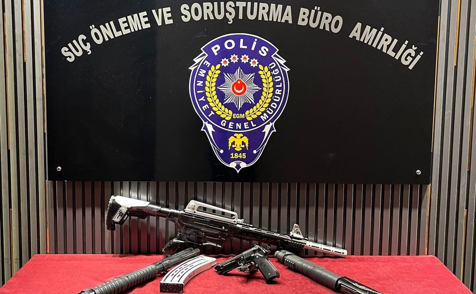 Gaziantep'te 4 adet ruhsatsız silah ele geçirildi: 2 gözaltı