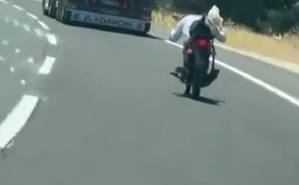 Gaziantep'te yoğun trafikte tehlikeli motosiklet yolculuğu