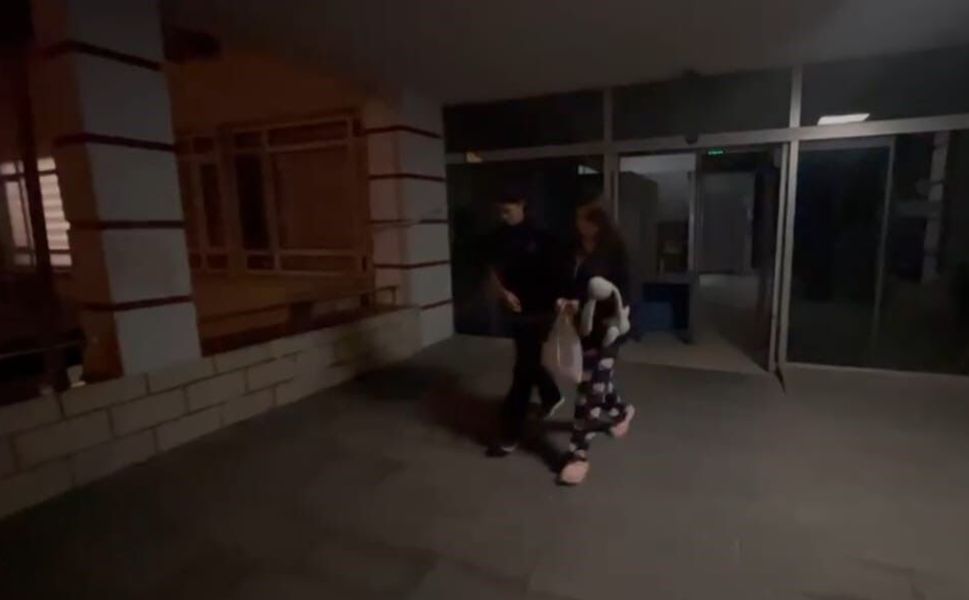 16 Yaşındaki Kız Annesini Bıçaklayarak Ö*dürdü