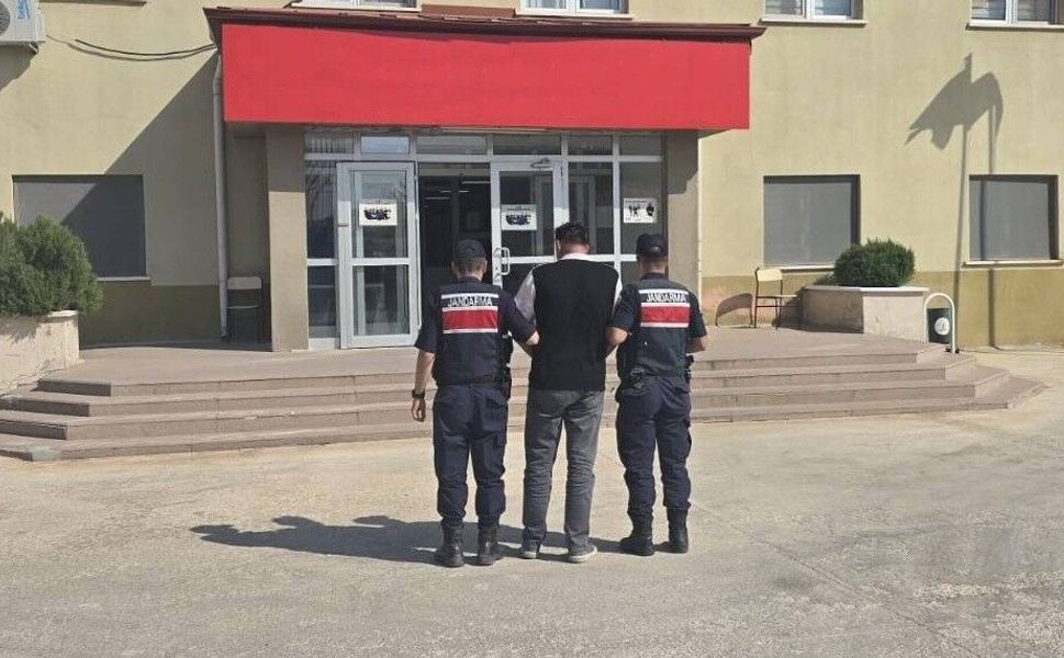 Gaziantep’te kesinleşmiş hapis cezasıyla aranan 2 şüpheli yakalandı